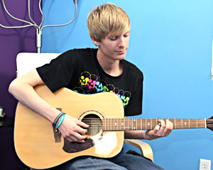 Liam Tunes His Guitar & Cock!